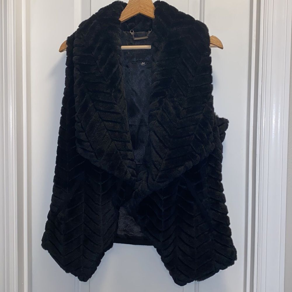 Jou Jou vest size M